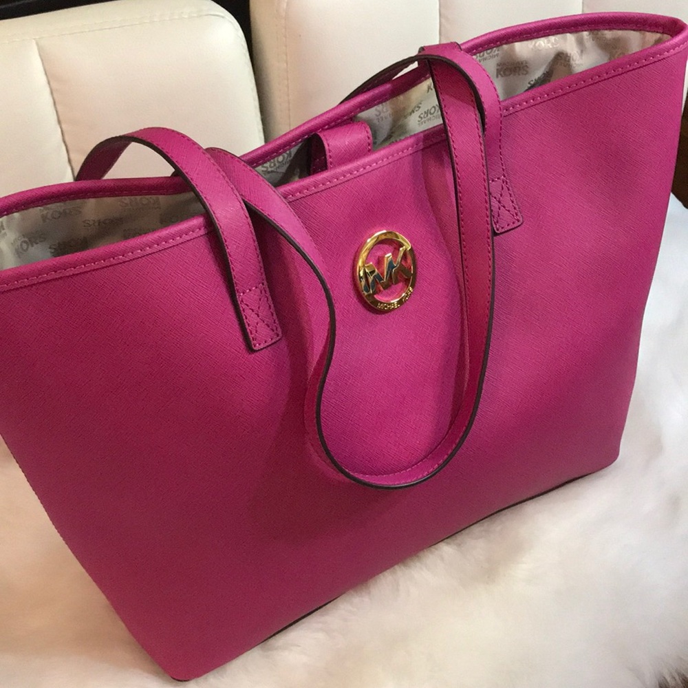 MK “JET SET TRAVEL” SAFFIANO TOTE